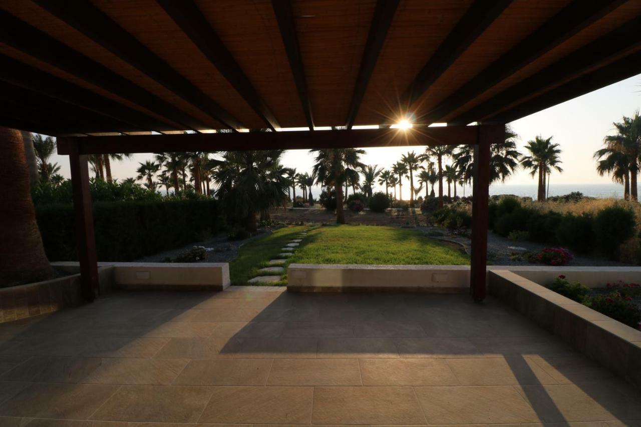 Yulya Villa By Taimoura Paphos Exterior photo