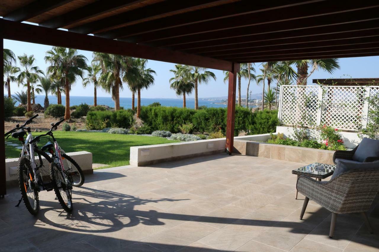 Yulya Villa By Taimoura Paphos Exterior photo
