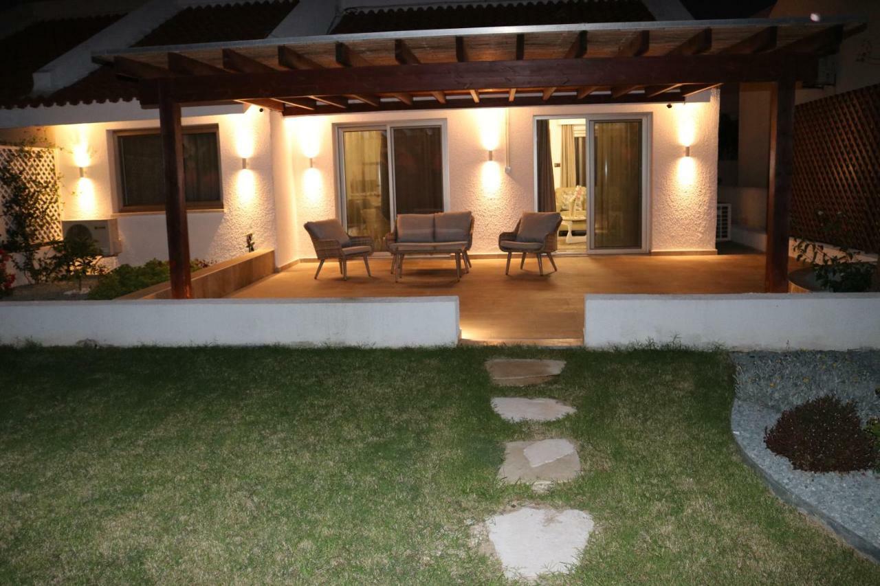 Yulya Villa By Taimoura Paphos Exterior photo